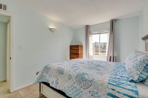 Apartment (2 Bedrooms) | Interior - Okaloosa Island Condo Near Boardwalk & Beach! (Fort Walton Beach)