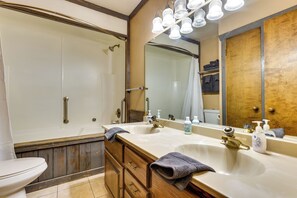 Interior - 2 Mi to Granby Ranch: Granby Vacation Rental! (Granby)