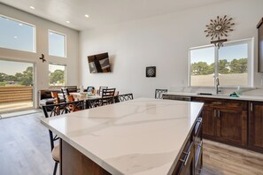 Interior - Lincoln City Vacation Home Near Beaches + Casinos (Lincoln City)