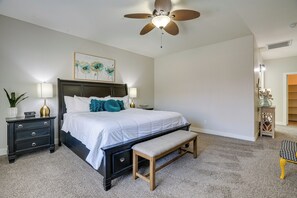 3 soverom, skrivebord for bærbar PC, strykejern/-brett og sengetøy