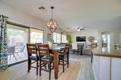 Luxe Surprise Home: Pool, Putting Green & Hot Tub!