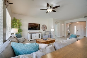 TV - Luxe Surprise Home: Pool, Putting Green & Hot Tub! (Surprise)