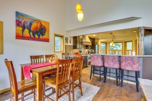 House (3 Bedrooms) | Interior