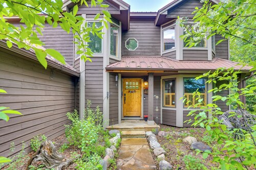 Frisco River Home: On Bike Path & Near Main St!