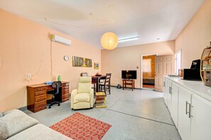 House (1 Bedroom) | Interior