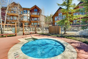 Interior - Walk to Gondola: Condo w/ Deck in Winter Park! (Winter Park)