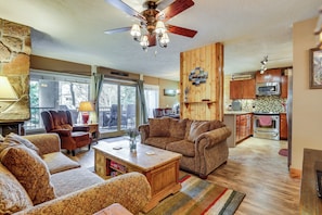 Apartment (2 Bedrooms) | Interior - 1 Mi to Marina: Frisco Condo w/ Mtn-view Balcony! (Frisco)