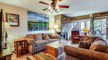 Apartment (2 Bedrooms) | Front of property