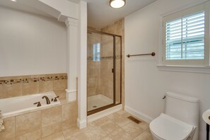 House (5 Bedrooms) | Interior - Prime Peoria Retreat w/ Deck & Fireplace! (Peoria)