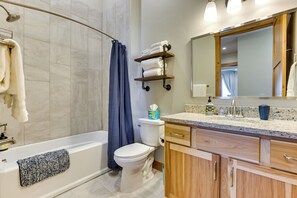 Apartment (2 Bedrooms) | Interior - Mountain-view Fraser Condo w/ Balcony + Hot Tub! (Fraser)