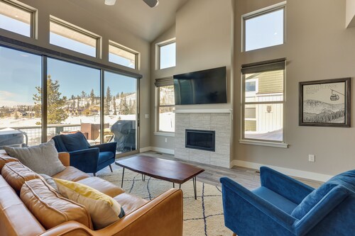 Fraser Vacation Rental - Shuttle to Winter Park!