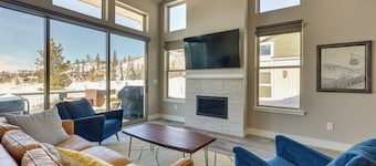 Fraser Vacation Rental - Shuttle to Winter Park!