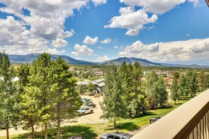 Interior - Fraser Condo Rental w/ Balcony, Mountain Views! (Fraser)