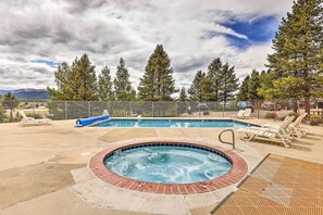 Interior - Fraser Condo Rental w/ Balcony, Mountain Views! (Fraser)