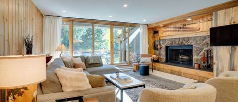 Apartment (2 Bedrooms) | Front of property