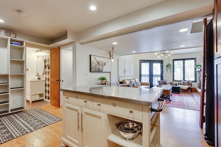 Apartamento (1 Bedroom) | Interior. Copper Mtn Condo w/ Heated Pool: Ski-in/walk-out!