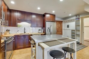 Apartment (1 Bedroom) | Interior