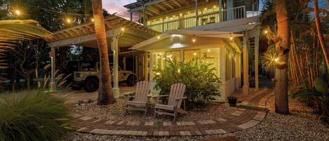 House (4 Bedrooms) | Exterior