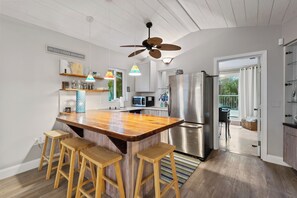 บ้านพัก (4 Bedrooms) | ภายใน