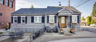 Retro-style Home in Ruston: Walkable Location!