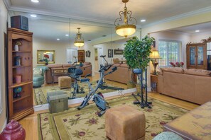 House (1 Bedroom) | Interior - El Portal Vacation Rental ~ 9 Mi to Miami! (Miami)