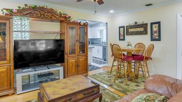 House (1 Bedroom) | Interior