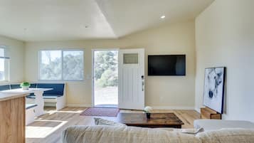 House (1 Bedroom) | Interior