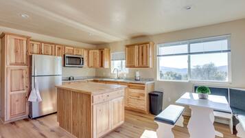 House (1 Bedroom) | Interior