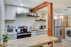 House (1 Bedroom) | Interior