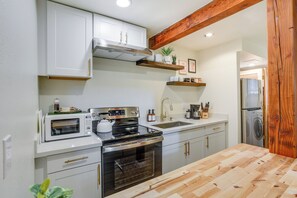 House (1 Bedroom) | Interior