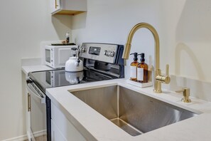 House (1 Bedroom) | Interior