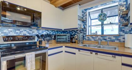 Scenic Siesta Key Home ~ 1 Mi to Village & Beach!