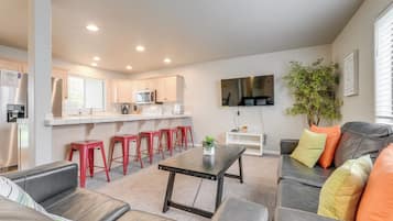 Apartment (2 Bedrooms) | Depan hartanah