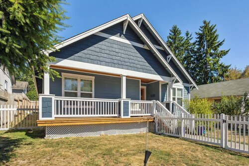 Cheery Tacoma Vacation Rental: 7 Mi to Owen Beach!