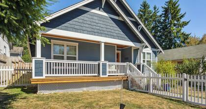 Cheery Tacoma Vacation Rental: 7 Mi to Owen Beach!