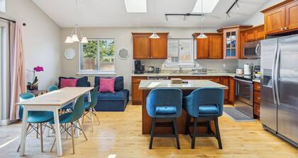 Cheery Tacoma Vacation Rental: 7 Mi to Owen Beach!