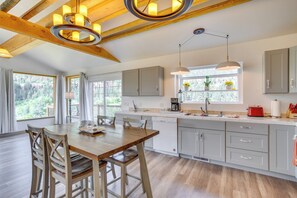 House (3 Bedrooms) | Interior - Stunning Ouray Escape w/ Panoramic Mountain Views! (Ouray)