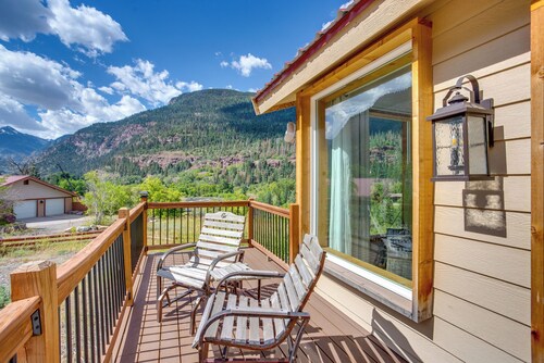 Stunning Ouray Escape w/ Panoramic Mountain Views!