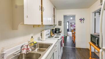 Apartment (1 Bedroom) | Interior