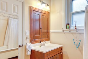 Interior - Cozy Louisville Vacation Rental 2 Mi to Downtown! (Louisville)