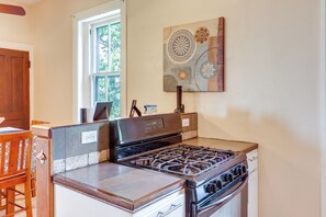 Interior - Cozy Louisville Vacation Rental 2 Mi to Downtown! (Louisville)