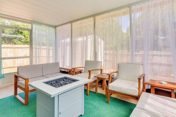 House (3 Bedrooms) | Property grounds