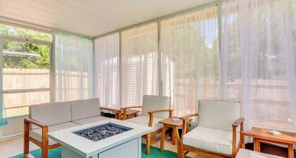 Fenced & Private Backyard: Navarre Retreat