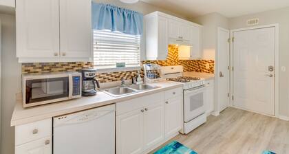 Fenced & Private Backyard: Navarre Retreat