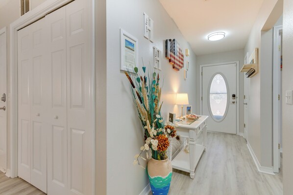 House (3 Bedrooms) | Interior - Fenced & Private Backyard: Navarre Retreat (Navarre)