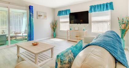 Fenced & Private Backyard: Navarre Retreat