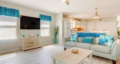 Fenced & Private Backyard: Navarre Retreat