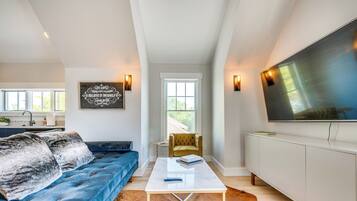 Apartment (1 Bedroom) | Interior