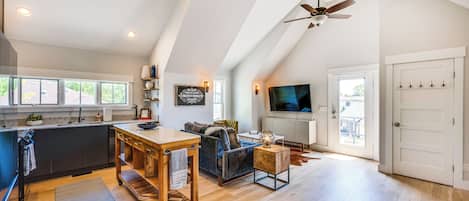 Apartment (1 Bedroom) | Interior