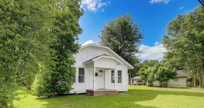 Port Neches Home Rental: Walk to Tugboat Island!